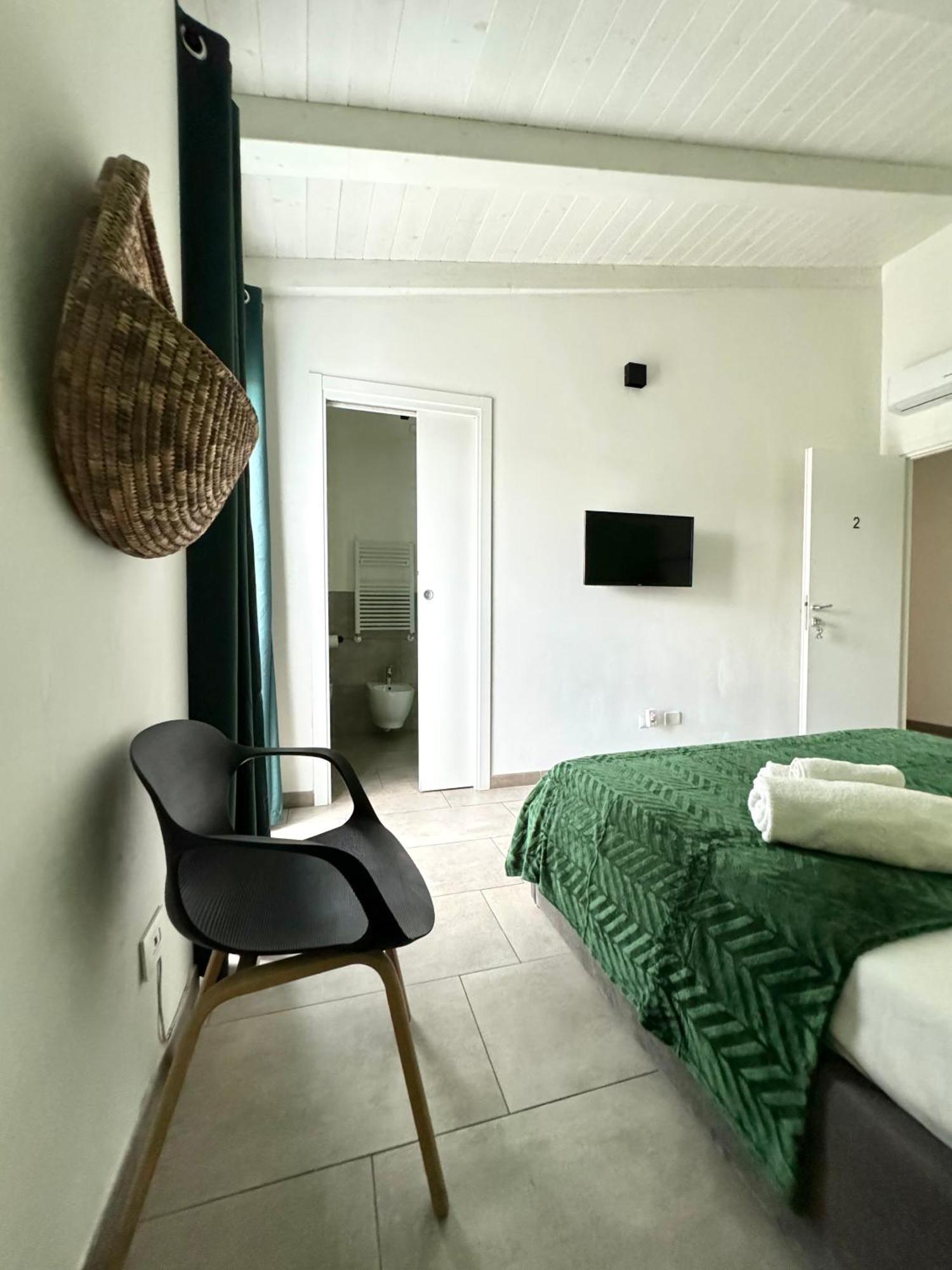 Citroom - Green City Rooms Olbia Exterior photo